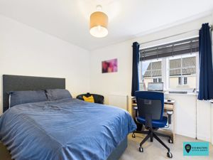 Bedroom- click for photo gallery